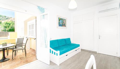 Apartment with Garden View
