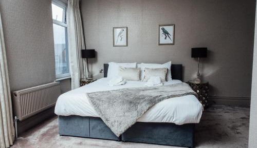 Superior Double or Twin Room with City View