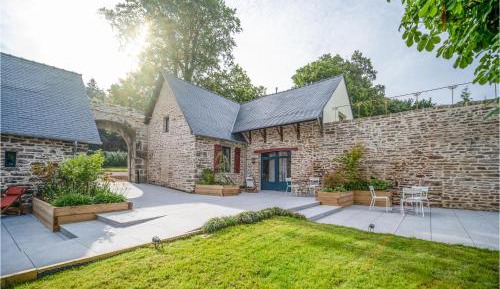 One-Bedroom Holiday Home