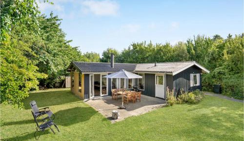 Three-Bedroom Holiday Home 