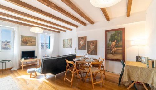 Superior One-Bedroom Apartment