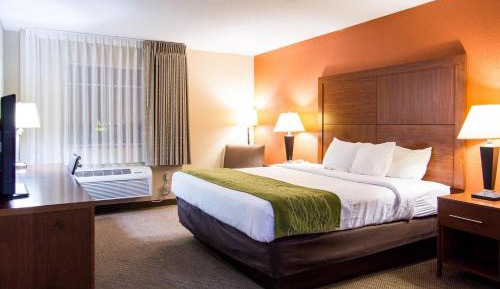 King Room - Non-Smoking/Top Floor
