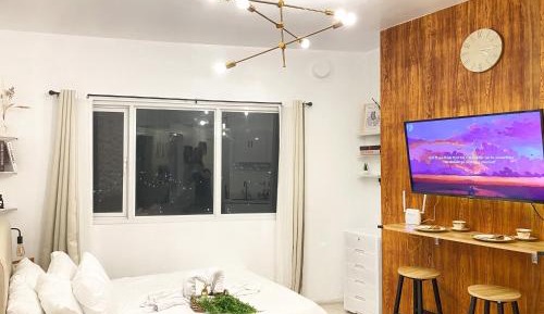 Studio with Lake View