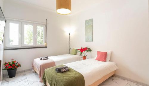 Twin Room with Shared Bathroom