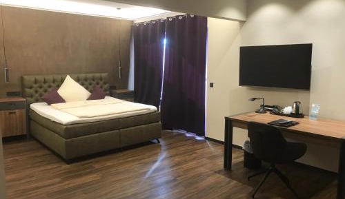 Deluxe Double Room with Shower