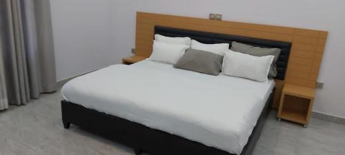 Large Twin Room
