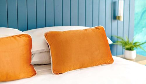 Standard Twin Room with 1 Queen and 1 Single Bed