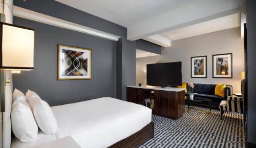 Guest room, 1 Queen, City view
