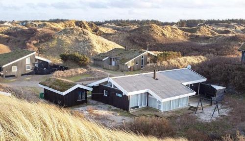 Four-Bedroom Holiday Home