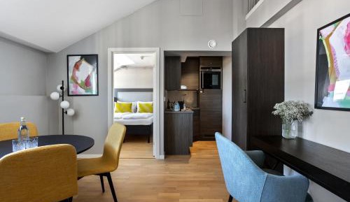 Large 1 Bedroom Apartment with Sofa Bed - Duplex