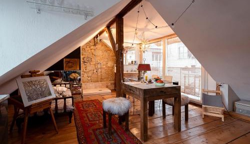 Studio with Mountain View