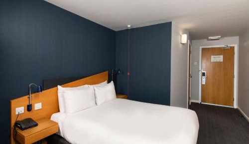 Double Room with Free Hot Breakfast - Accessible