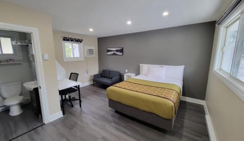 Queen Room