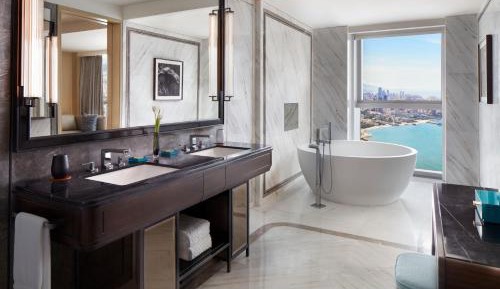 Deluxe King Room with Ocean View