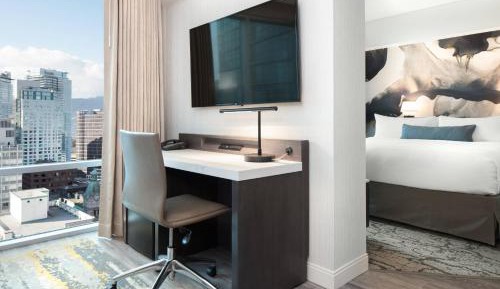 Deluxe Suite, Suite, 1 King, Sofa bed, City view, High floor