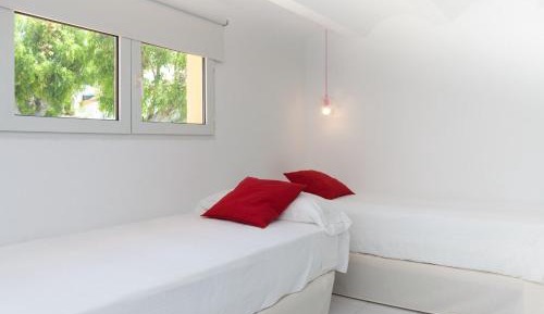 Apartment with Garden View