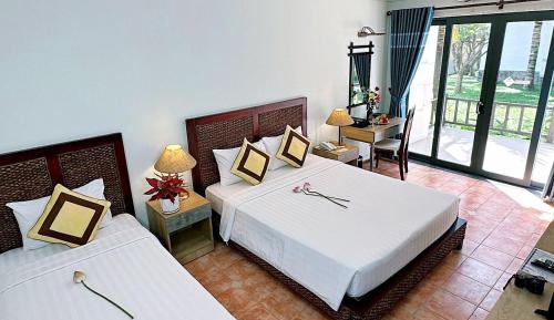 Senior Deluxe Triple Room