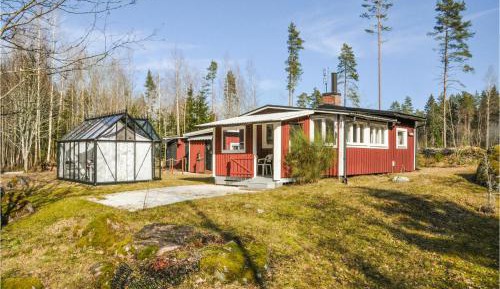 One-Bedroom Holiday Home