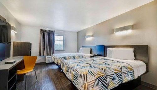 Deluxe Queen Room with Two Queen Beds