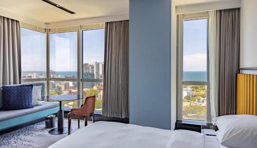 Premier Corner King Room with Ocean View – Includes a 20% discount at Beira Kitchen and Ala Carte