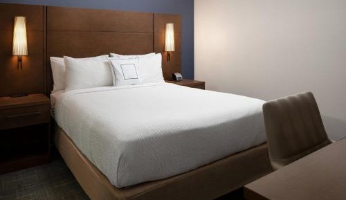Queen Suite with Sofa Bed