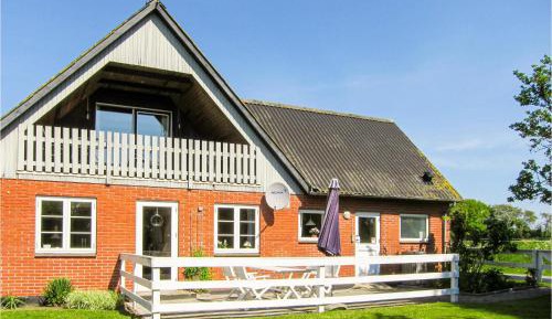 Three-Bedroom Holiday Home 