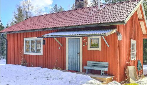 One-Bedroom Holiday Home