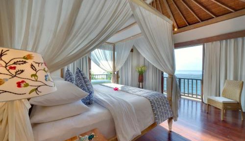 Villa - Beach Front