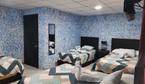 Deluxe Family Room
