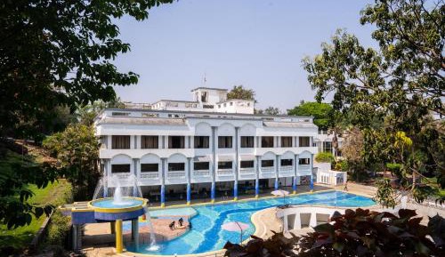 Deluxe Room with Pool View
