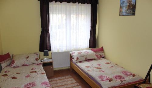 Twin Room with Private Bathroom