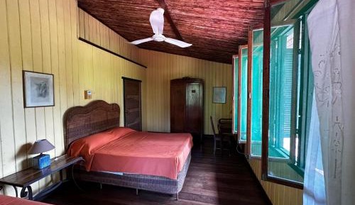 Standard Double Room with Shared Bathroom