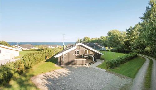 Four-Bedroom Holiday Home