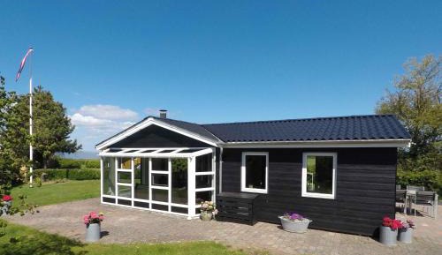 Three-Bedroom Vacation Home 