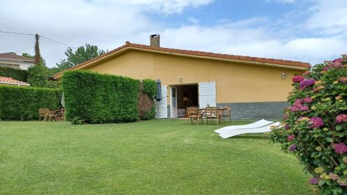 Two-Bedroom Apartment with Garden and Terrace