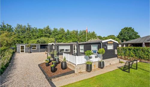 Three-Bedroom Holiday Home 