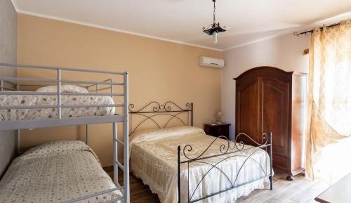 Quadruple Room with Private Bathroom