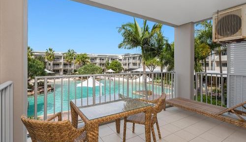 Two Bedroom Dual-Key Spa Suite with Pool View
