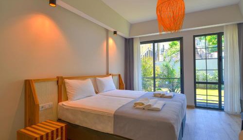 Standard Twin Room with Garden View