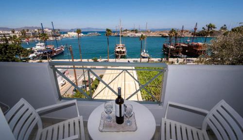 One-Bedroom Apartment with Sea View