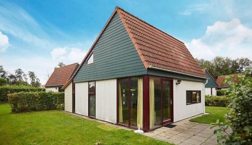 Three-Bedroom Holiday Home 