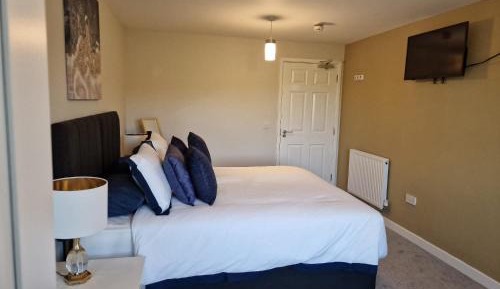 Deluxe Double Room with Shower