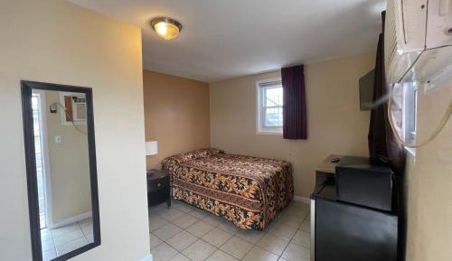One Double Bed - Non-Smoking