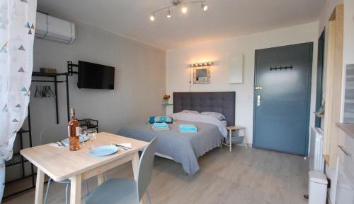Studio Apartment