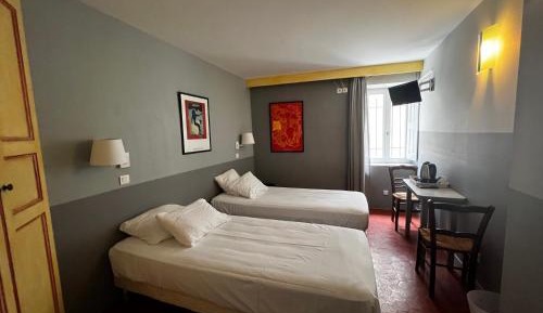 Standard Twin Room