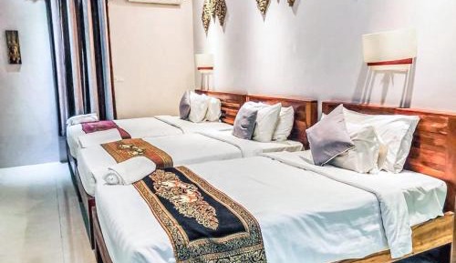 Deluxe Family Suite