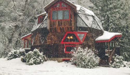 Four-Bedroom Holiday Home
