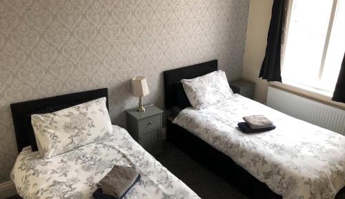 Standard Double Room with Shared Bathroom