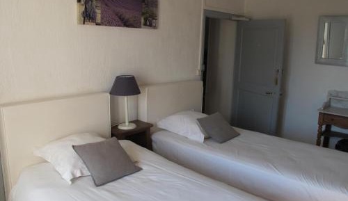Quadruple Room with Private Bathroom