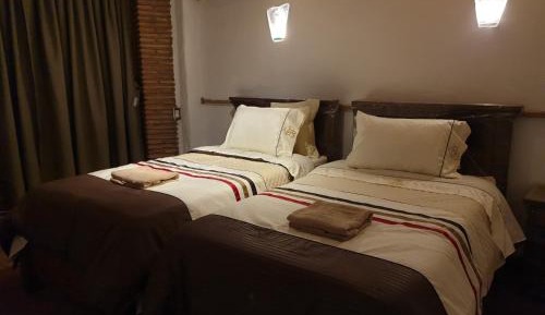 Deluxe King Suite